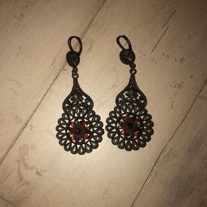Vintage-look dangling earrings